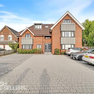 Ruxley Lane, Epsom, Surrey, KT19 9EY