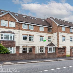 Godstone Road, Whyteleafe, Surrey, CR3 0BD