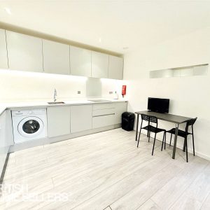 High Street, Purley, CR8 2FR