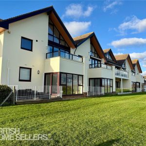 Marine Drive East, Barton on Sea, New Milton, Hampshire, BH25 7DX