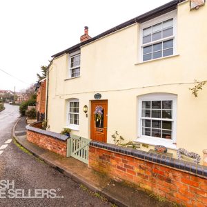 Doctors Hill, Bournheath, Bromsgrove, Worcestershire, B61 9JE