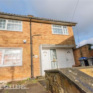 Calder Green, Northampton, Northamptonshire, NN5 7JB