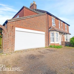 Worthing Road, Rustington, Littlehampton, West Sussex, BN16 3JX