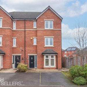 Cotham Drive, Wakefield, West Yorkshire, WF2 7FA