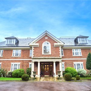 Grove Road, Beaconsfield, Buckinghamshire, HP9 1UN