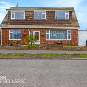Eastern Close, Caister-on-Sea, Great Yarmouth, Norfolk, NR30 5HT