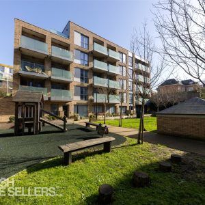 Cross Lane, London, N8 7GE