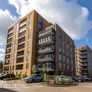 Bowen Drive, London, SE7 7GB