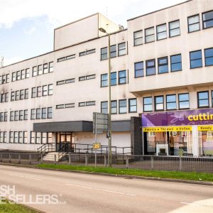 Hulbert Road, Waterlooville, Hampshire, PO7 7FH