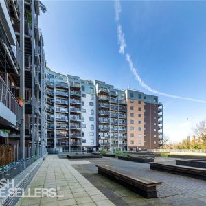 Seren Park Gardens, London, SE3 7RS