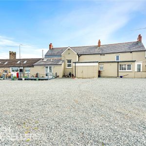 Milford Road, Johnston, Haverfordwest, Pembrokeshire, SA62 3EY