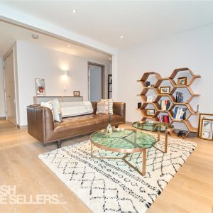 Drapers Yard, London, SW18 1SZ