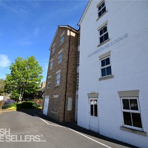 Edison Bell Way, Huntingdon, Cambridgeshire, PE29 3FD
