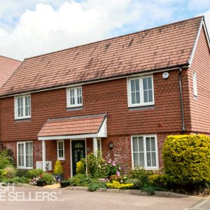 Hedley Way, Hailsham, East Sussex, BN27 3FZ