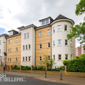 Boundaries Road, London, SW12 8EU
