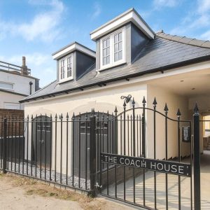 Carlton Crescent, Southampton, Hampshire, SO15 2ES