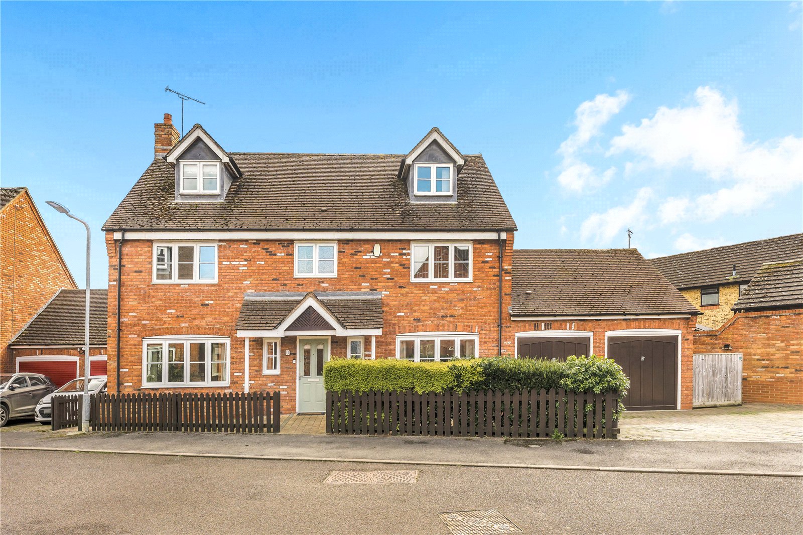Slade Leas, Middleton Cheney, Banbury, Northamptonshire, OX17 2NH