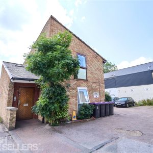 Wells Yard, High Street, Ware, Hertfordshire, SG12 9AS