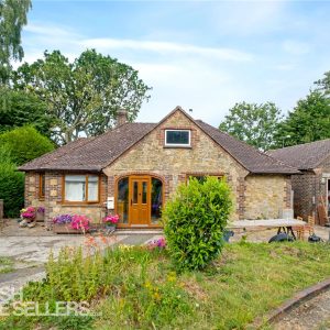 Harborough Drive, Pulborough, West Sussex, RH20 2PN
