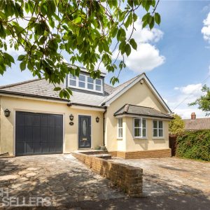 The Oval, Banstead, Surrey, SM7 2QY
