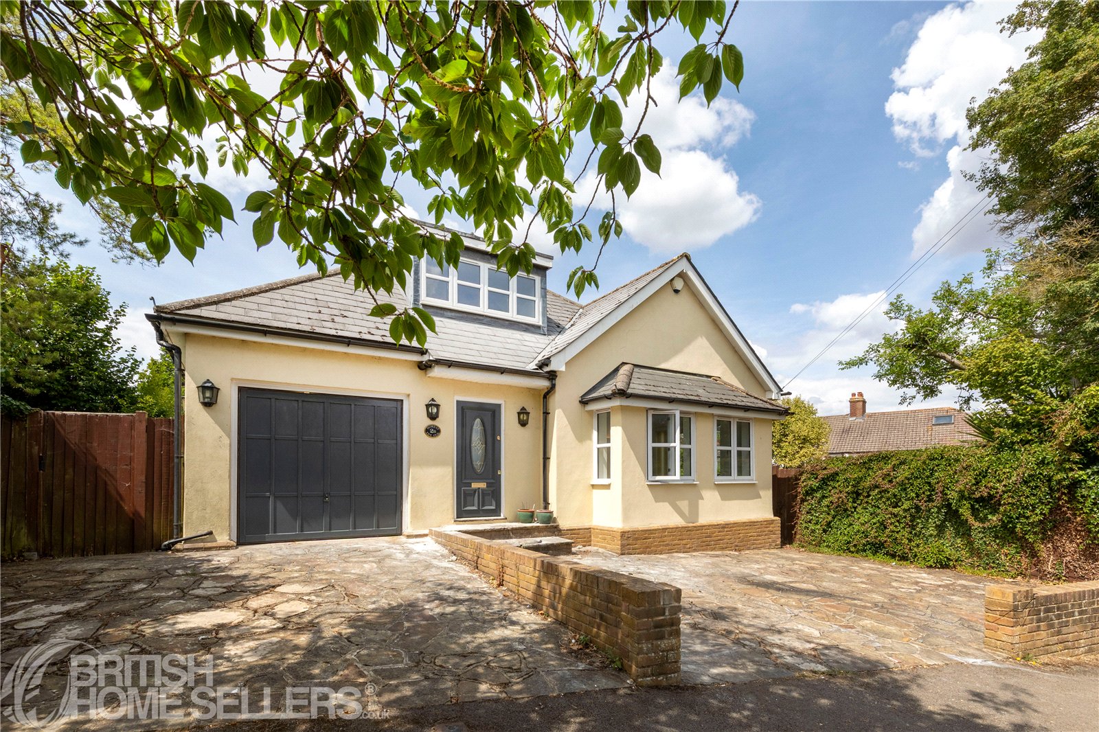 The Oval, Banstead, Surrey, SM7 2QY