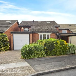Furness Close, Ipswich, Suffolk, IP2 9YA