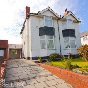 Warren Avenue South, Fleetwood, Lancashire, FY7 7AT